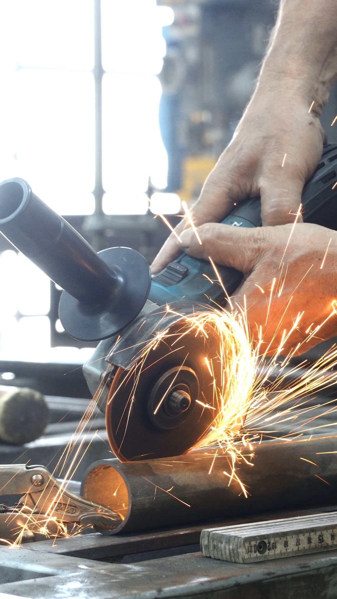 Le nostre realizzazioni ✨🛠️
Abbiamo progettato e realizzato un mobile cucina