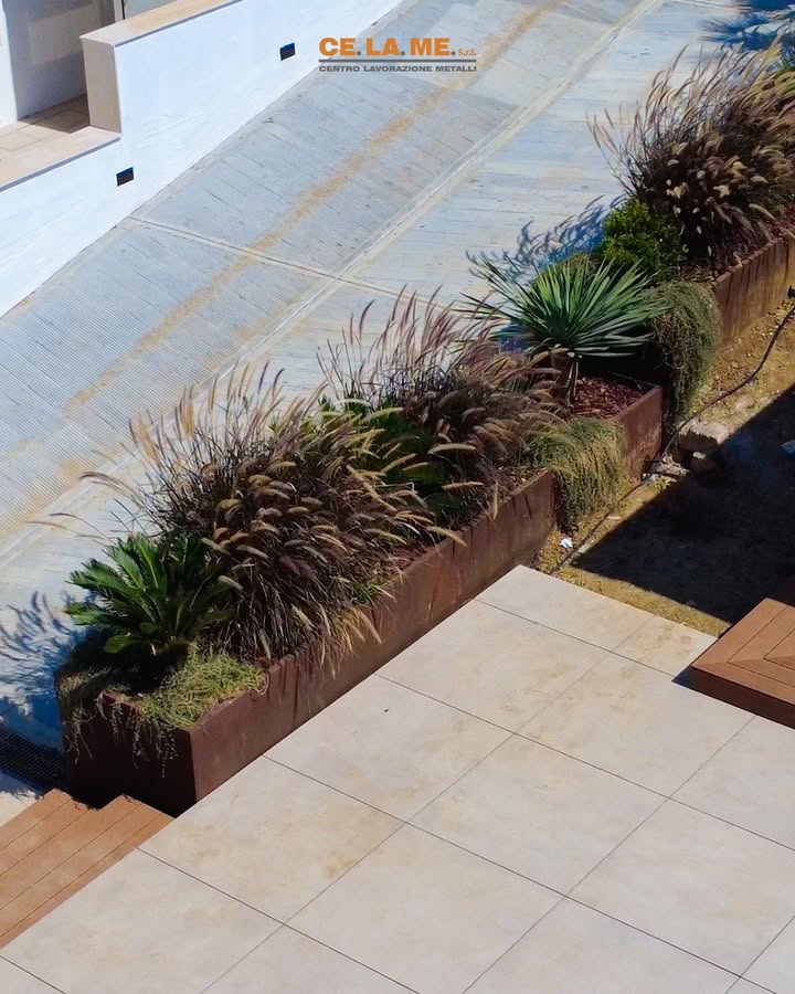 Le nostre realizzazioni 👉 fioriere e scala in acciaio corten